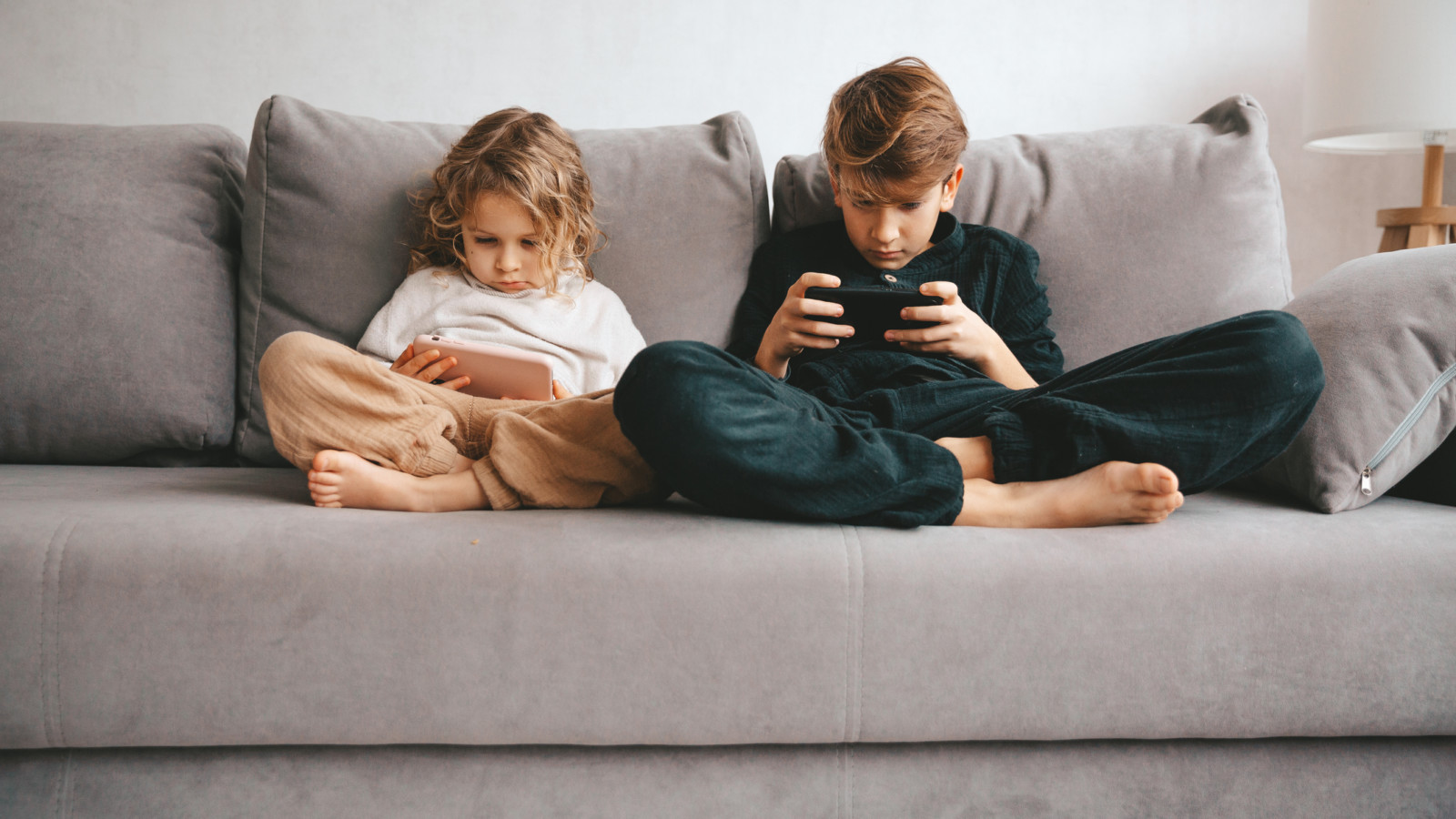 10 Strategies to Defend Your Kids From the Social Media Abyss